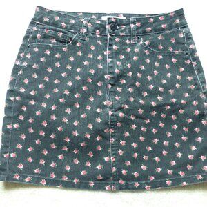 FOREVER 21 black floral print denim skirt